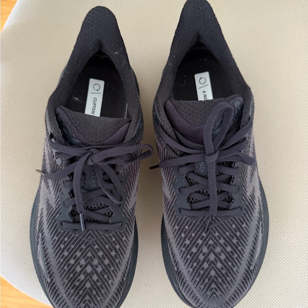HOKA Clifton 9 All-Black Sneakers Women’s 9.5 Regular Width